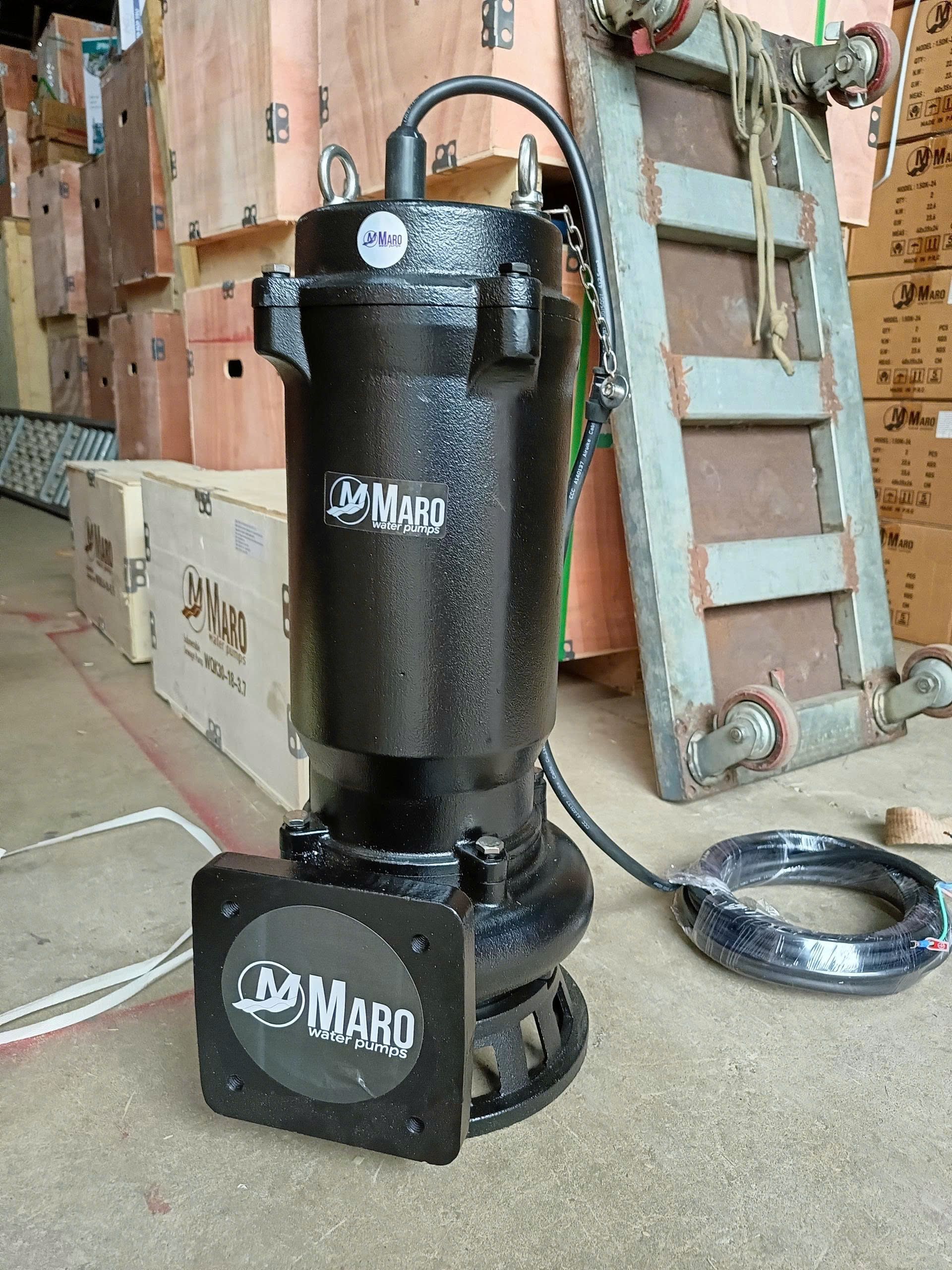 Bơm chìm hút bùn gang đúc giá rẻ 5hp Maro WQK30-18-3.7 1 Bơm chìm hút bùn gang đúc giá rẻ 5hp Maro WQK30-18-3.7
