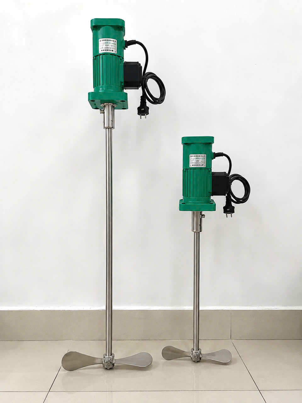 Máy khuấy trộn hoá chất trục cánh inox Maro NDM-100M 1 Máy khuấy trộn hoá chất trục cánh inox Maro NDM-100M