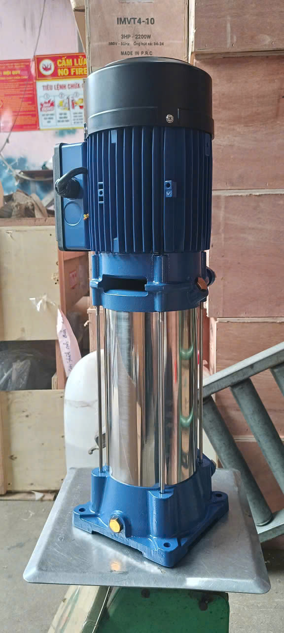 Bơm trục đứng vỏ inox giá rẻ Maro